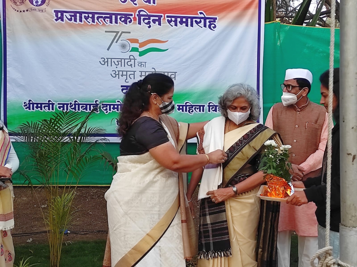 Republic day ceremony Pune Campus, SNDTWU