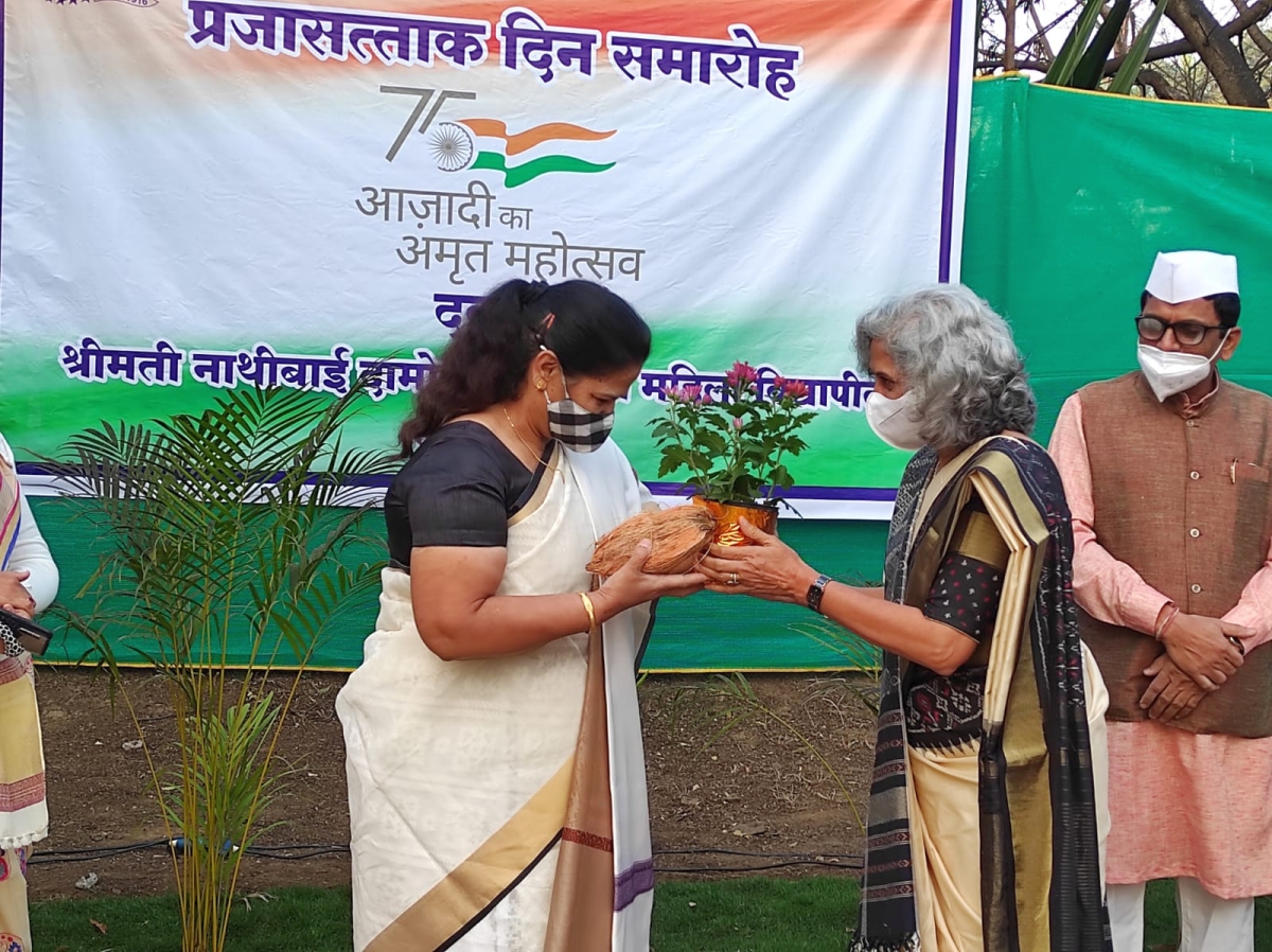 Republic day ceremony Pune Campus, SNDTWU